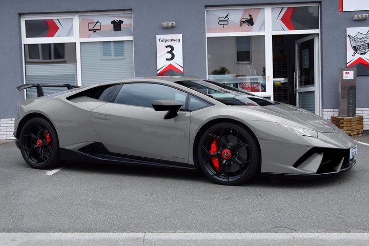 Nardo Grey Svetlo Siva sjaj folija- Avery Dennison Rock Grey Gloss8