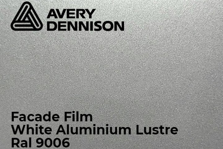 Fasadna folija - Avery Dennison White Aluminium Lustre1