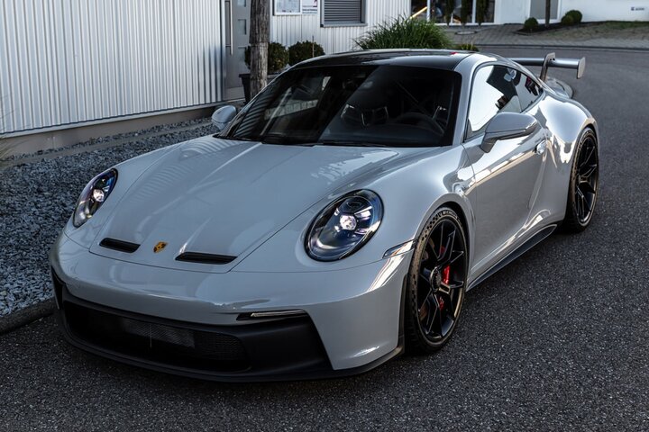 Nardo Grey Svetlo Siva sjaj folija- Avery Dennison Rock Grey Gloss1