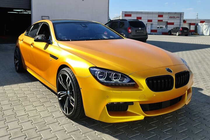 Avery Dennison Satin Metallic Energetic Yellow4